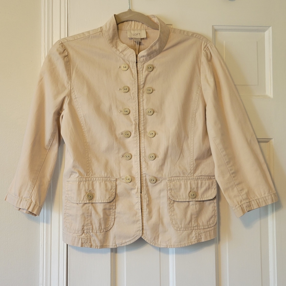 Ann Taylor Loft Petite Hook and Eye Closure top / light jacket